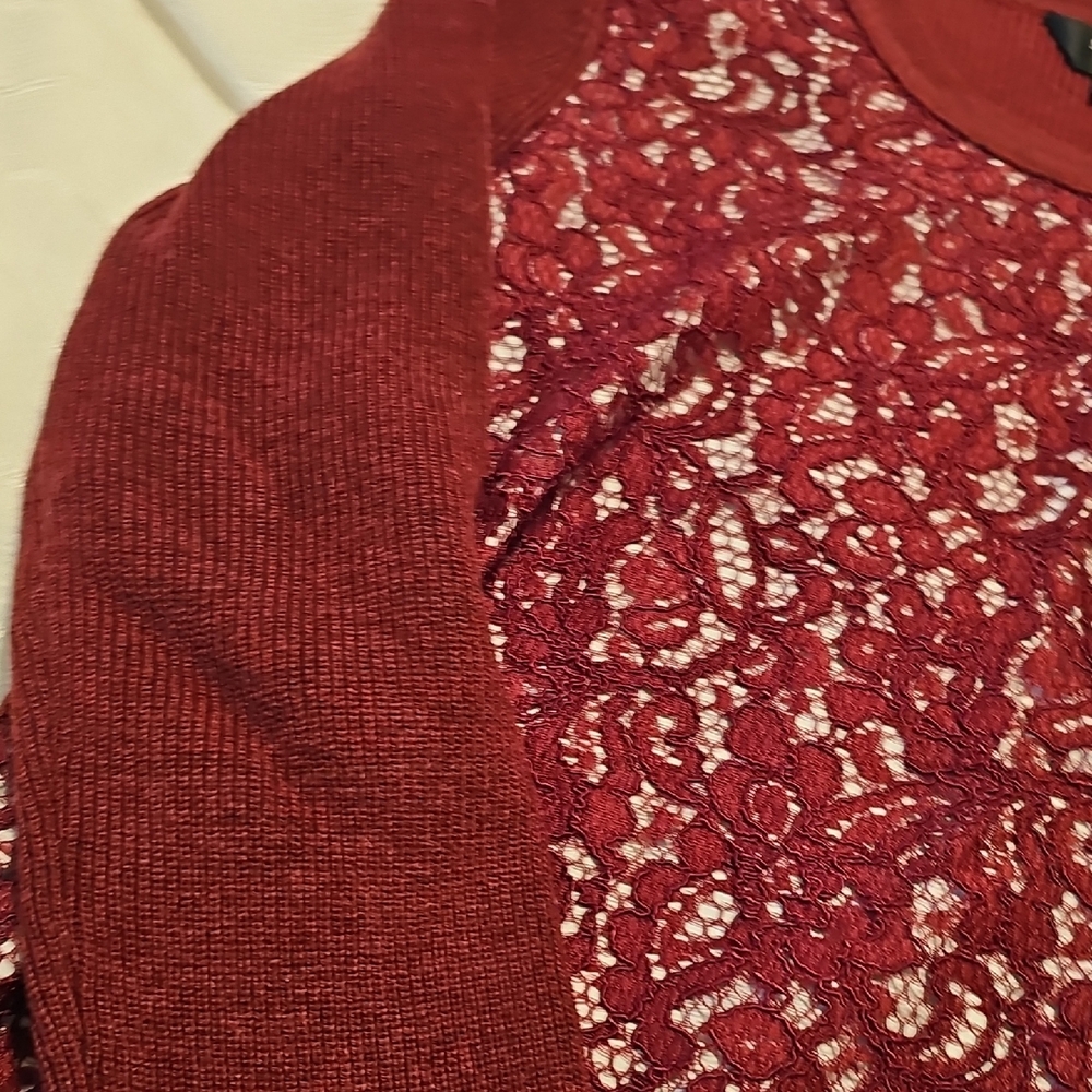 Simply Vera Vera Wang Maroon Lace Overlay Sweater Womans Medium - Picture 7 of 13